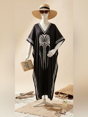 Black & White Floral Maxi Dress/Caftan with V-Neck